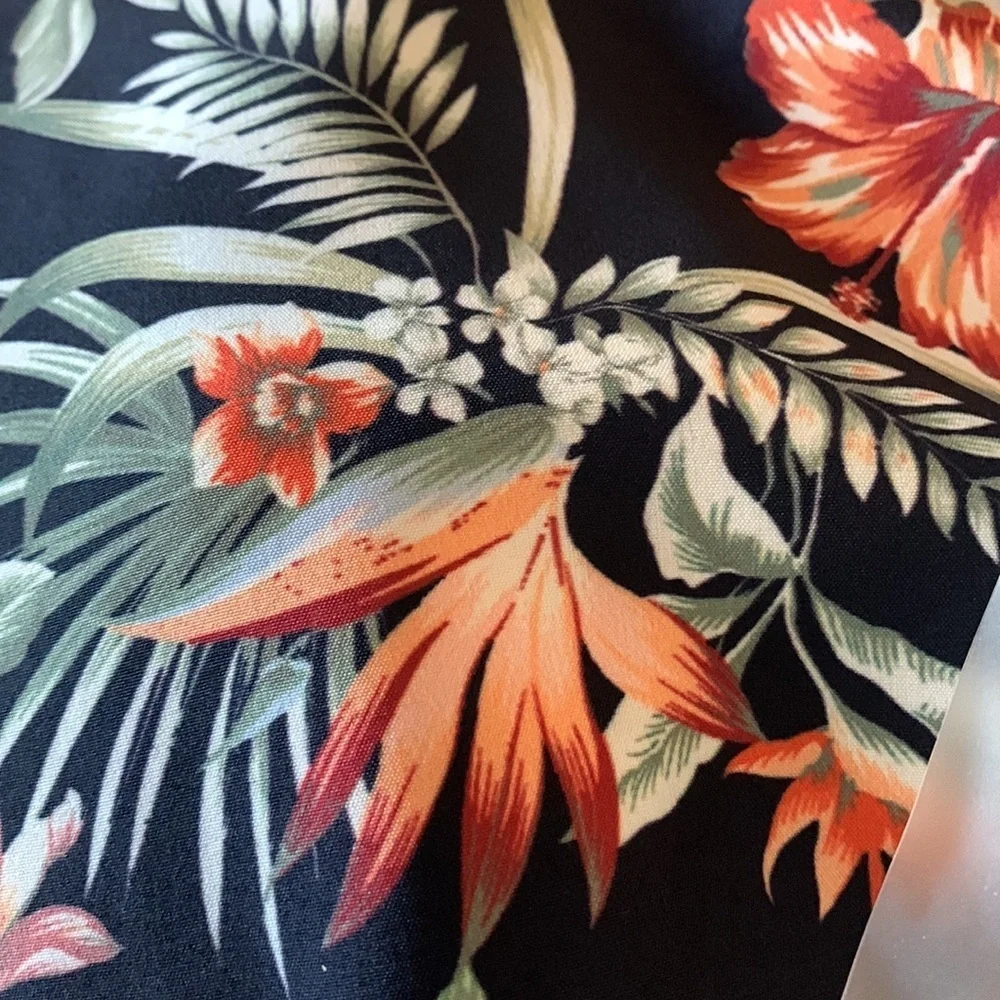 Biwisy Mens Swim Trunks Lined Floral Black Tropical. Brand new XL
